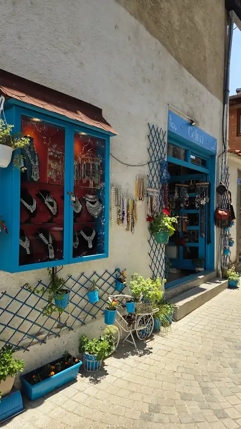 Shopping & Local Products